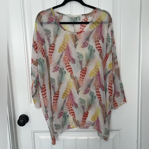 Newbury Kustom Boho Multicolor Feather Print Lightweight Sheer Tunic Top; Small - Picture 7 of 11